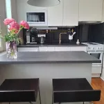 Apartamento Rauhallinen Kaksio Urpolassa *