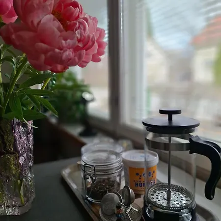 Rauhallinen Kaksio Urpolassa Lägenhet *