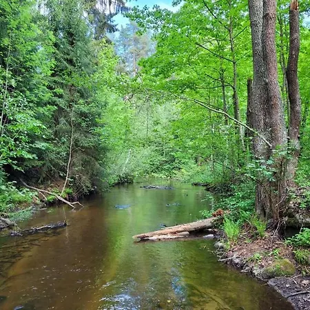 Rauhallinen Kaksio Urpolassa Lägenhet *